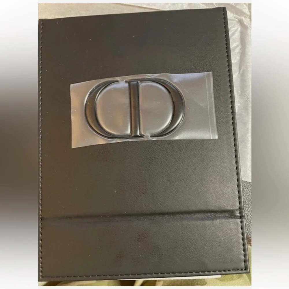 Dior Black Leather Card Case with CD Logo - Picture 8 of 10